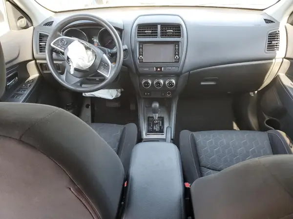 JA4AP3AU2LU005775 2020 MITSUBISHI OUTLANDER - Image 8