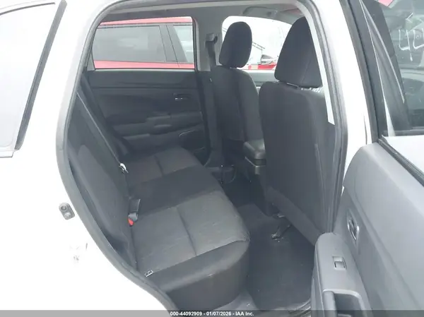 JA4AP3AU2LU014699 2020 MITSUBISHI OUTLANDER - Image 8