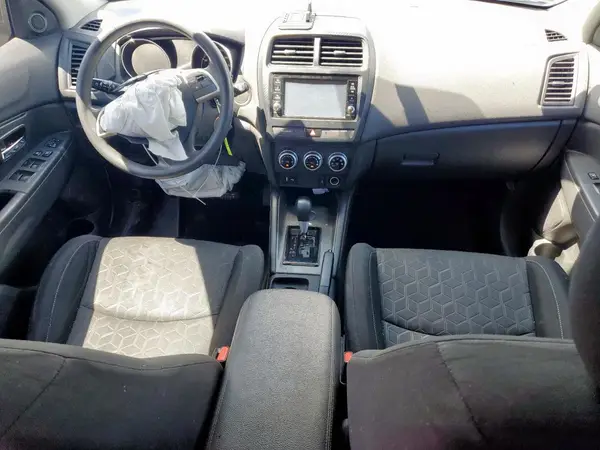 JA4AP3AU2LU014749 2020 MITSUBISHI OUTLANDER - Image 8