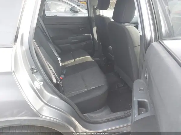 JA4AP3AU2LU018848 2020 MITSUBISHI OUTLANDER - Image 8