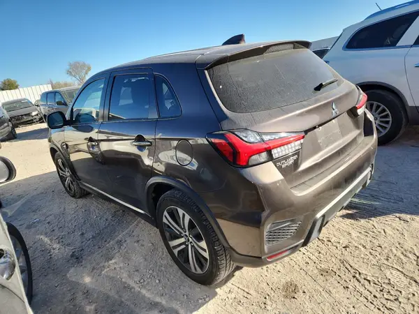 JA4AP3AU2LU021894 2020 MITSUBISHI OUTLANDER - Image 2