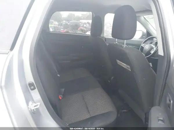 JA4AP3AU3GZ049079 2016 MITSUBISHI OUTLANDER - Image 8