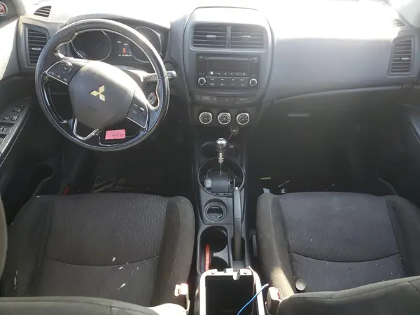JA4AP3AU3HZ002670 2017 MITSUBISHI OUTLANDER - Image 8