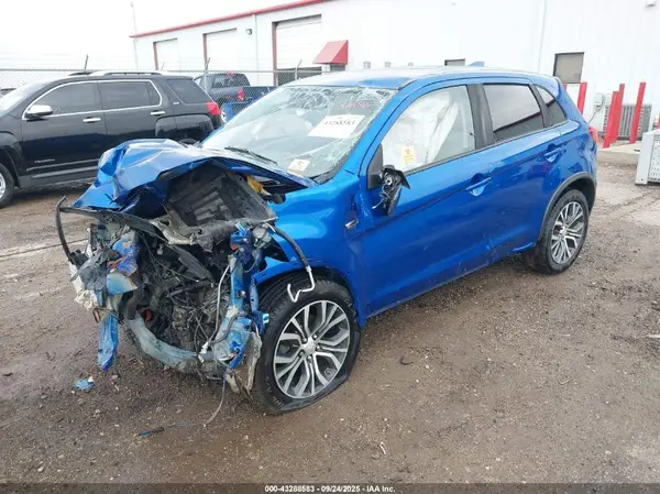 JA4AP3AU3HZ004466 2017 MITSUBISHI OUTLANDER - Image 2