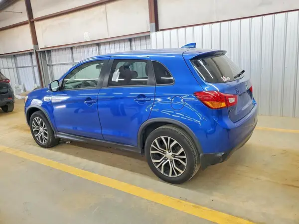 JA4AP3AU3HZ005133 2017 MITSUBISHI OUTLANDER - Image 2