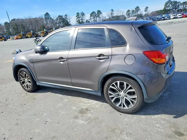 JA4AP3AU3HZ005875 2017 MITSUBISHI OUTLANDER - Image 2