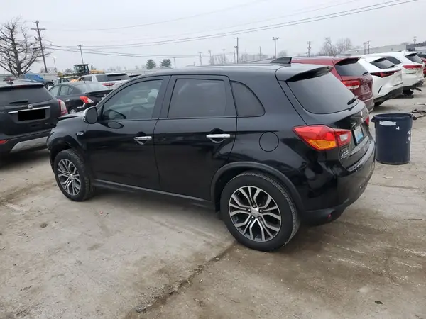 JA4AP3AU3HZ007948 2017 MITSUBISHI OUTLANDER - Image 2