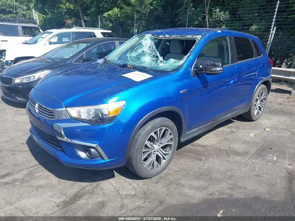 JA4AP3AU3HZ010249 2017 MITSUBISHI OUTLANDER - Image 2