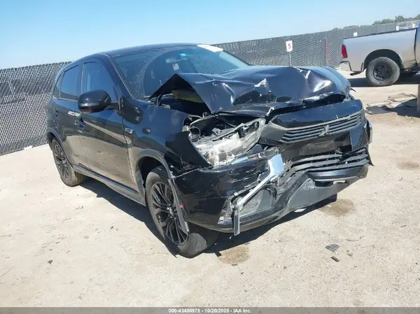 JA4AP3AU3HZ035488 2017 MITSUBISHI OUTLANDER - Image 1