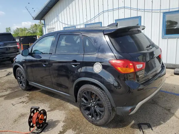 JA4AP3AU3HZ039105 2017 MITSUBISHI OUTLANDER - Image 2
