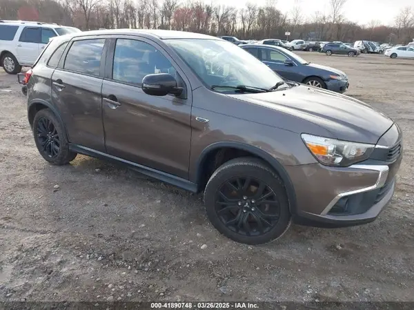 JA4AP3AU3HZ049407 2017 MITSUBISHI OUTLANDER - Image 1