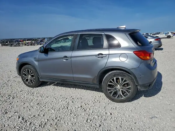 JA4AP3AU3HZ056597 2017 MITSUBISHI OUTLANDER - Image 2