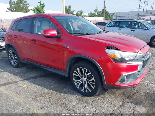 JA4AP3AU3HZ061931 2017 MITSUBISHI OUTLANDER - Image 1