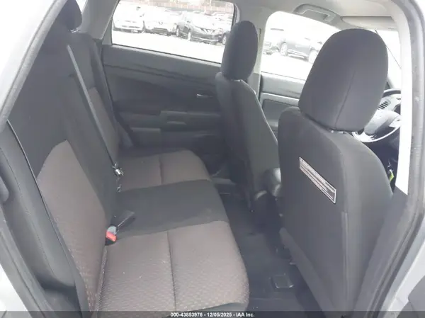 JA4AP3AU3HZ066921 2017 MITSUBISHI OUTLANDER - Image 8