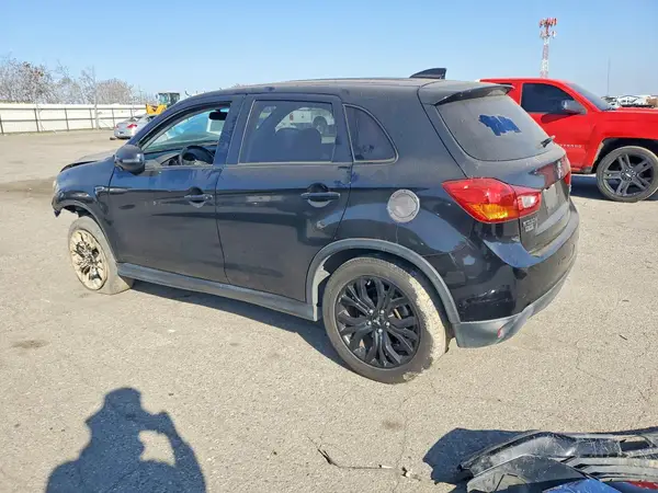 JA4AP3AU3HZ069236 2017 MITSUBISHI OUTLANDER - Image 2