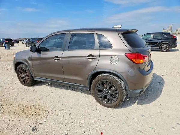 JA4AP3AU3HZ069365 2017 MITSUBISHI OUTLANDER - Image 2