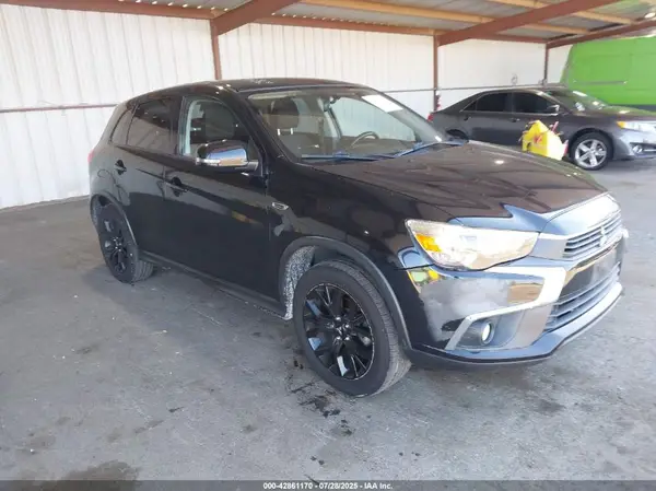 JA4AP3AU3HZ069477 2017 MITSUBISHI OUTLANDER - Image 1