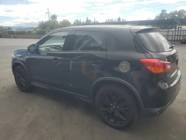 JA4AP3AU3HZ069480 2017 MITSUBISHI OUTLANDER - Image 2