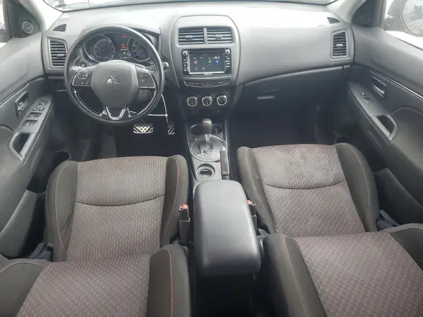 JA4AP3AU3HZ069480 2017 MITSUBISHI OUTLANDER - Image 8