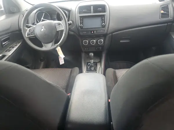 JA4AP3AU3JU001876 2018 MITSUBISHI OUTLANDER - Image 8
