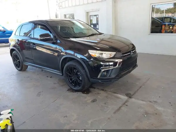 JA4AP3AU3JU006947 2018 MITSUBISHI OUTLANDER - Image 1