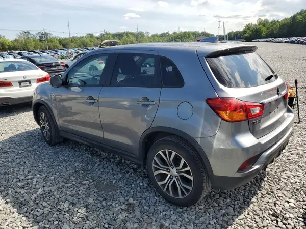 JA4AP3AU3JU016538 2018 MITSUBISHI OUTLANDER - Image 2