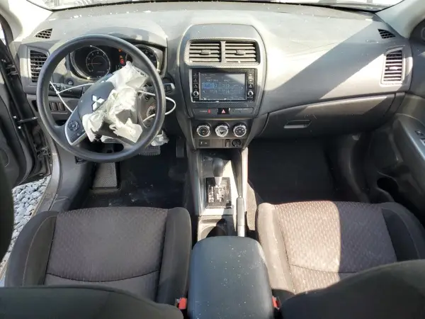 JA4AP3AU3JU016538 2018 MITSUBISHI OUTLANDER - Image 8