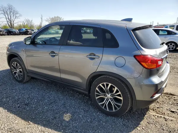 JA4AP3AU3JU016670 2018 MITSUBISHI OUTLANDER - Image 2