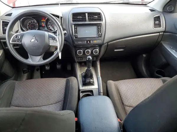 JA4AP3AU3JU019584 2018 MITSUBISHI OUTLANDER - Image 8