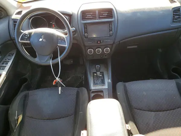 JA4AP3AU3JU021786 2018 MITSUBISHI OUTLANDER - Image 8