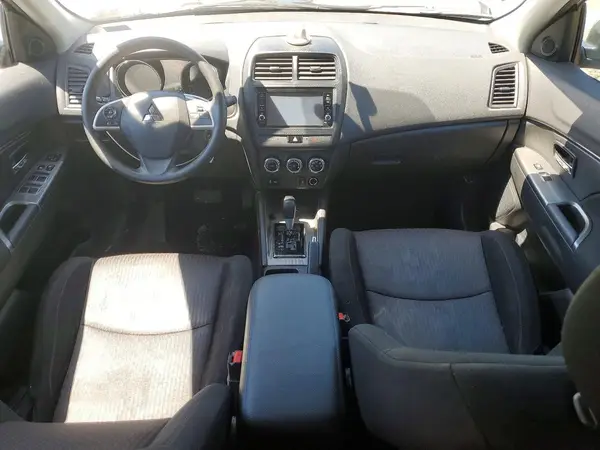 JA4AP3AU3JU023540 2018 MITSUBISHI OUTLANDER - Image 8