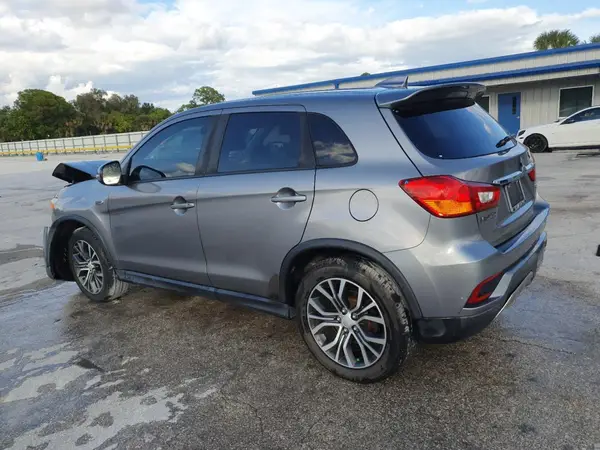 JA4AP3AU3JU023697 2018 MITSUBISHI OUTLANDER - Image 2