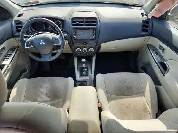 JA4AP3AU3JU024140 2018 MITSUBISHI OUTLANDER - Image 8