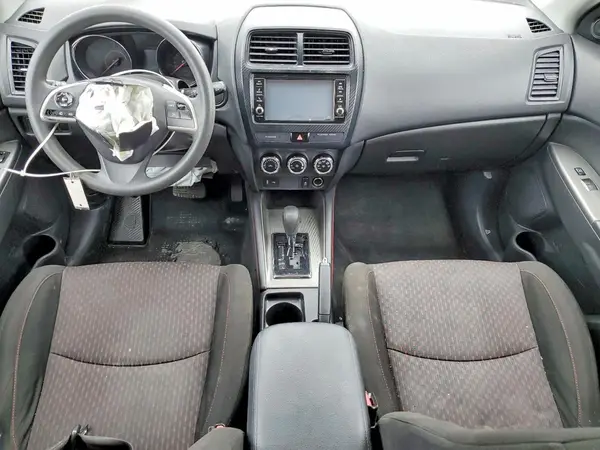 JA4AP3AU3JZ002366 2018 MITSUBISHI OUTLANDER - Image 8