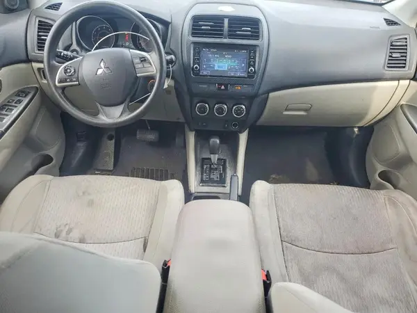 JA4AP3AU3JZ007695 2018 MITSUBISHI OUTLANDER - Image 8