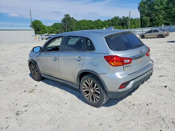 JA4AP3AU3JZ007731 2018 MITSUBISHI OUTLANDER - Image 2