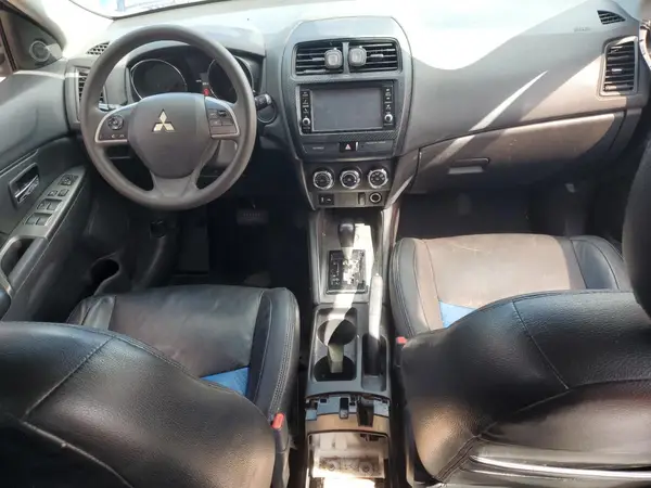 JA4AP3AU3JZ012282 2018 MITSUBISHI OUTLANDER - Image 8