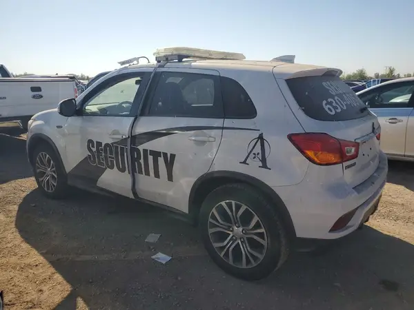 JA4AP3AU3JZ015151 2018 MITSUBISHI OUTLANDER - Image 2