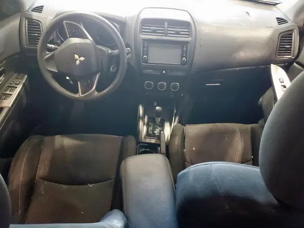 JA4AP3AU3JZ015361 2018 MITSUBISHI OUTLANDER - Image 8