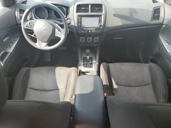 JA4AP3AU3JZ015456 2018 MITSUBISHI OUTLANDER - Image 8