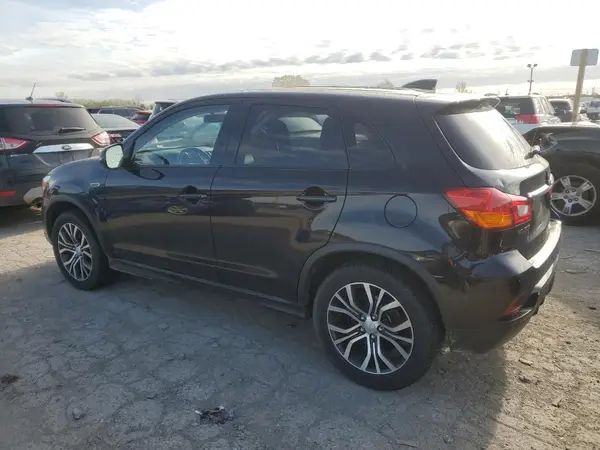 JA4AP3AU3JZ015618 2018 MITSUBISHI OUTLANDER - Image 2