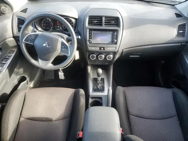 JA4AP3AU3JZ015618 2018 MITSUBISHI OUTLANDER - Image 8