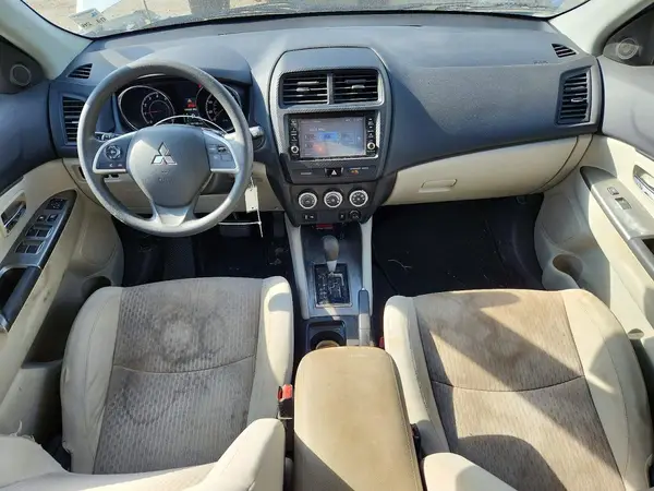 JA4AP3AU3JZ018227 2018 MITSUBISHI OUTLANDER - Image 8