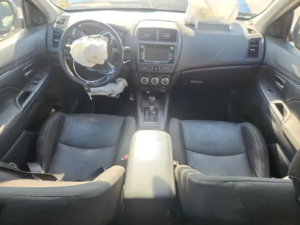 JA4AP3AU3JZ022858 2018 MITSUBISHI OUTLANDER - Image 8