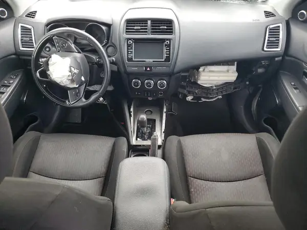 JA4AP3AU3JZ024092 2018 MITSUBISHI OUTLANDER - Image 8