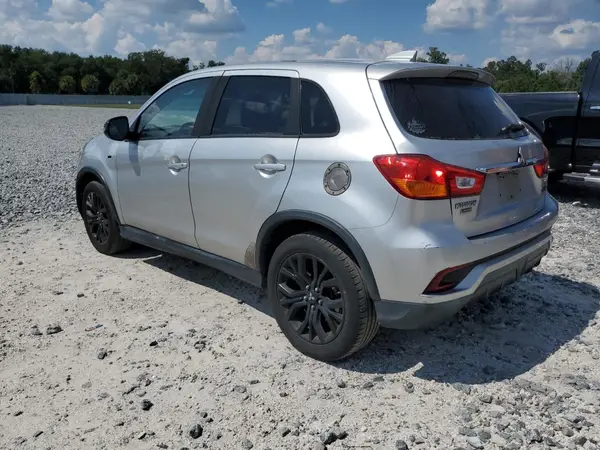 JA4AP3AU3JZ024464 2018 MITSUBISHI OUTLANDER - Image 2