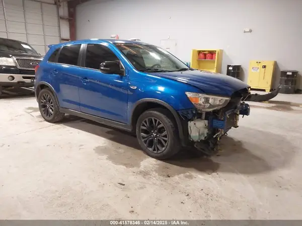 JA4AP3AU3JZ025176 2018 MITSUBISHI OUTLANDER - Image 1