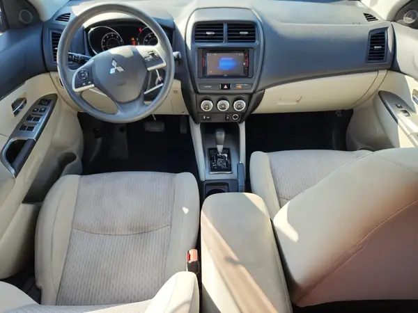JA4AP3AU3JZ025985 2018 MITSUBISHI OUTLANDER - Image 8