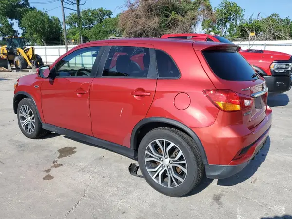 JA4AP3AU3JZ027350 2018 MITSUBISHI OUTLANDER - Image 2