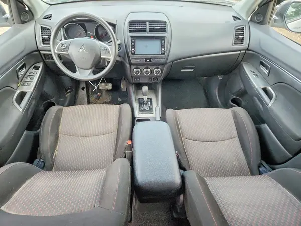 JA4AP3AU3KU004844 2019 MITSUBISHI OUTLANDER - Image 8